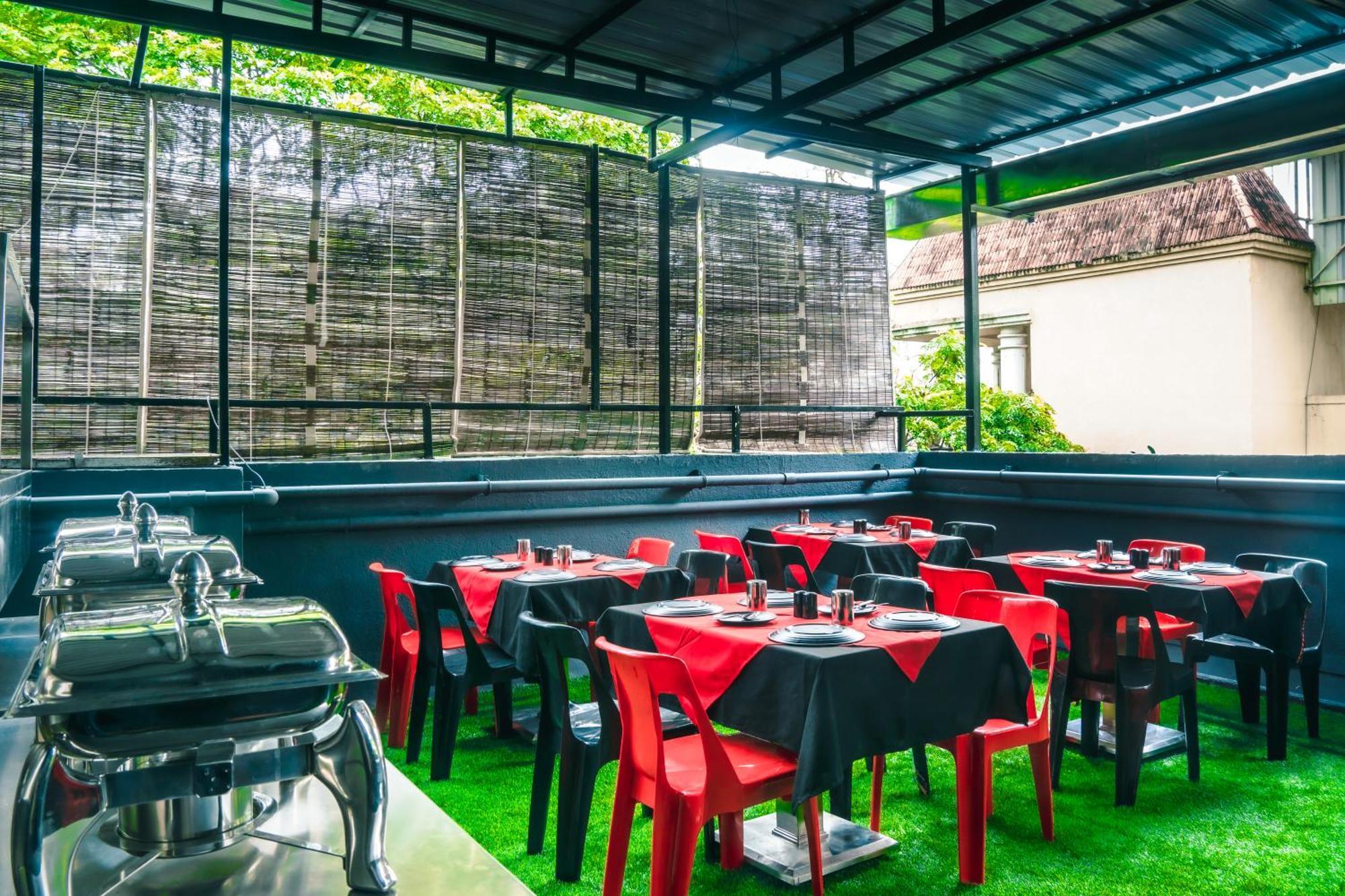 Treebo Serenity Inn, Koregaon Park Pune Extérieur photo
